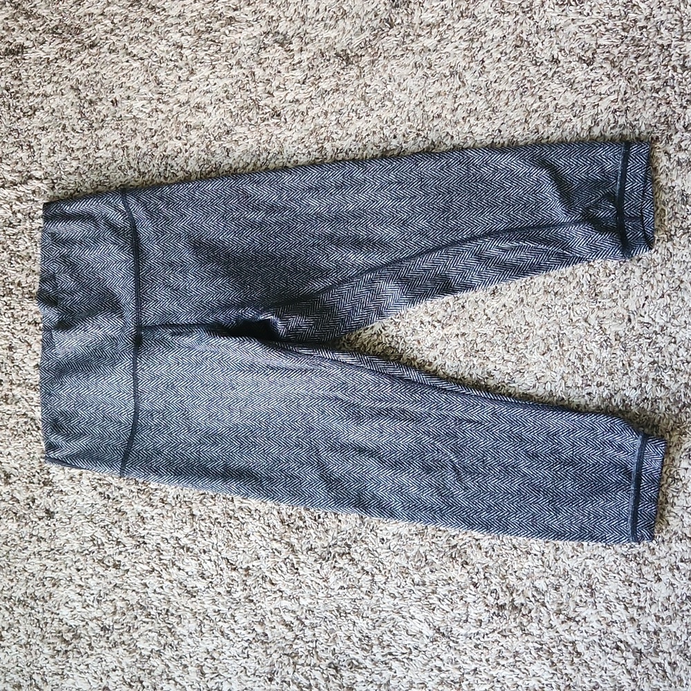 Lululemon herringbone black carpis 8